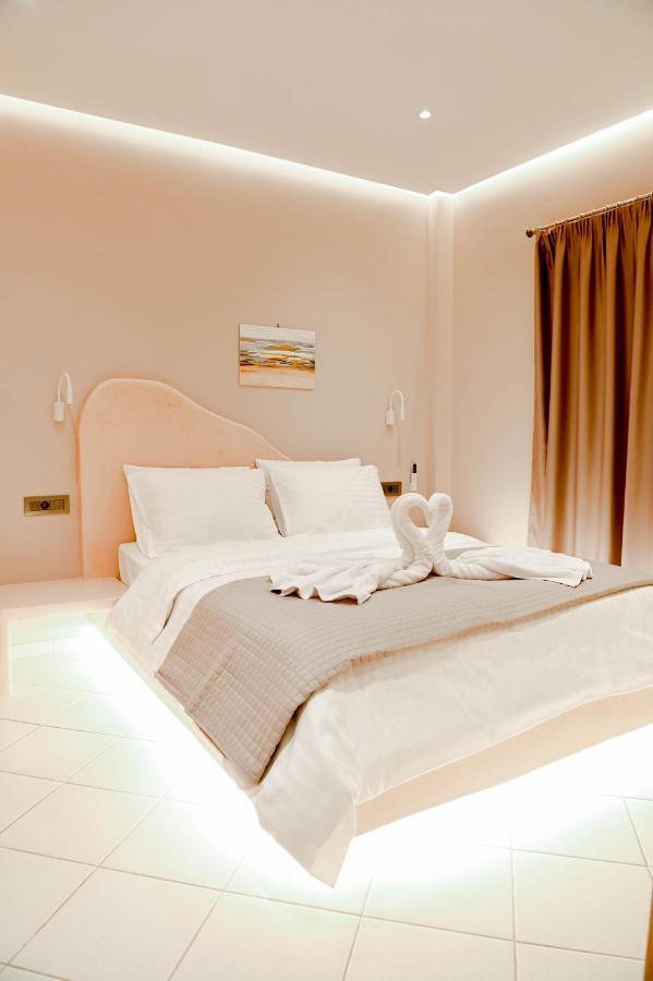 The Rock Luxury Homes Mesaria Buitenkant foto