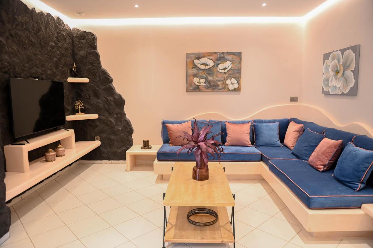 The Rock Luxury Homes Mesaria Buitenkant foto