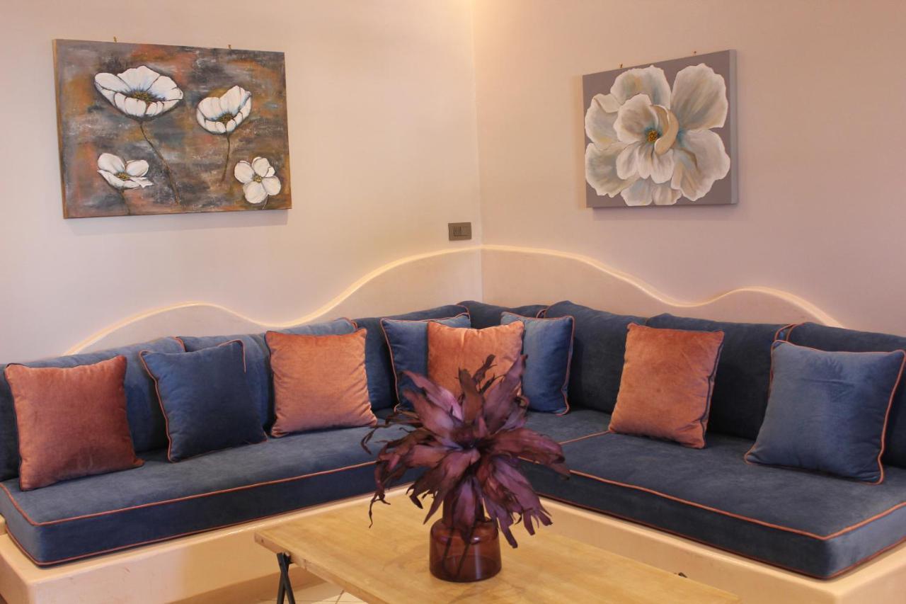 The Rock Luxury Homes Mesaria Buitenkant foto
