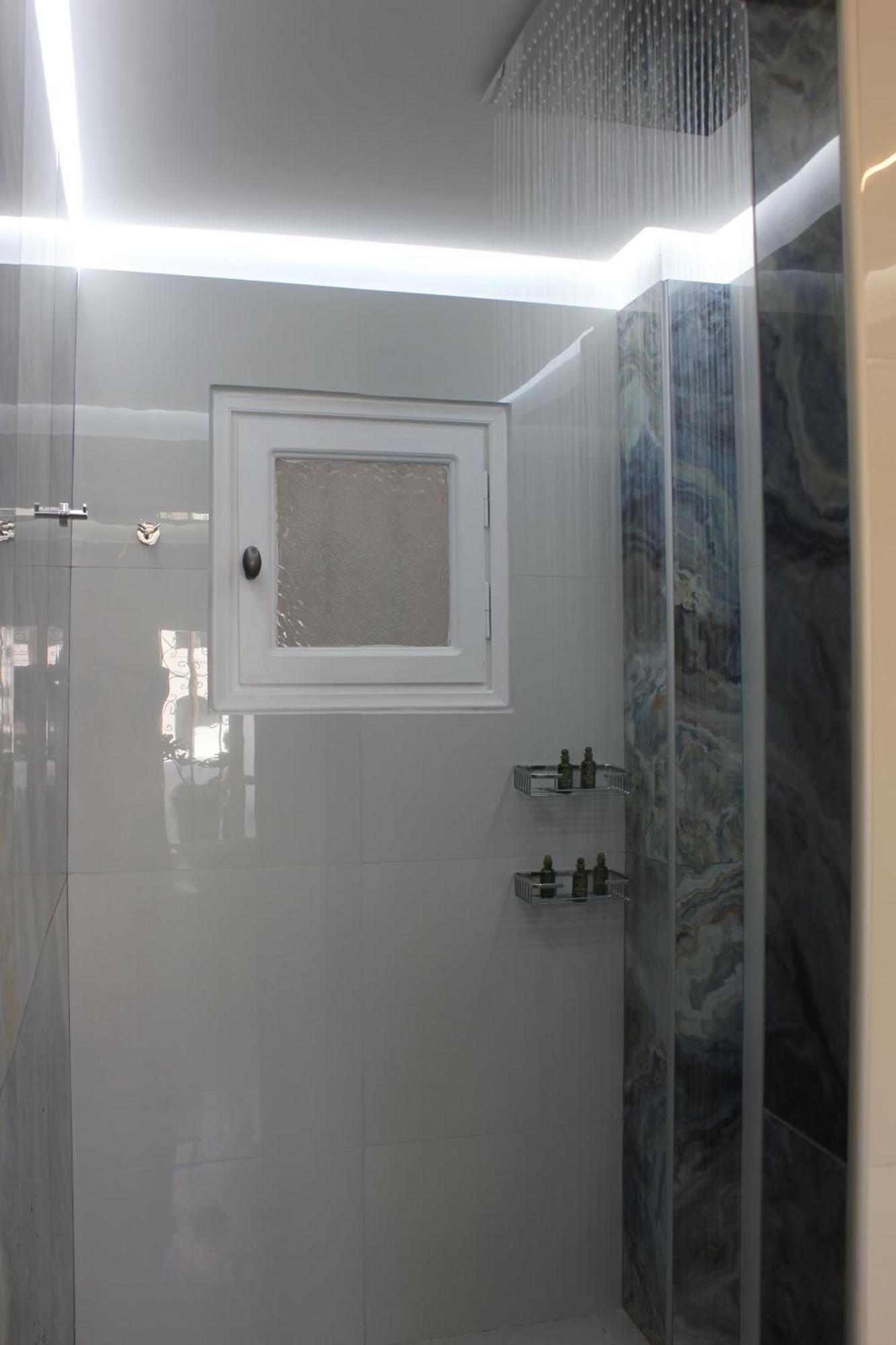 The Rock Luxury Homes Mesaria Buitenkant foto