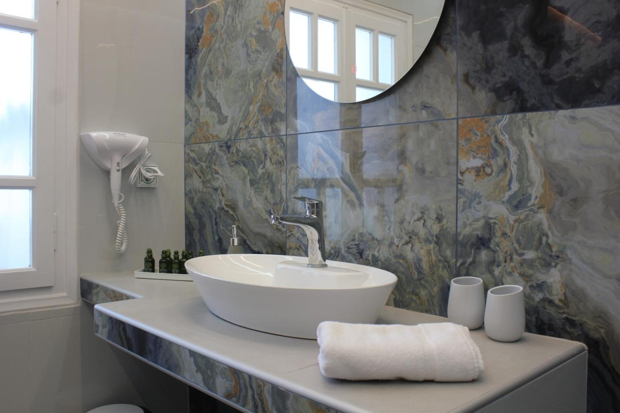 The Rock Luxury Homes Mesaria Buitenkant foto
