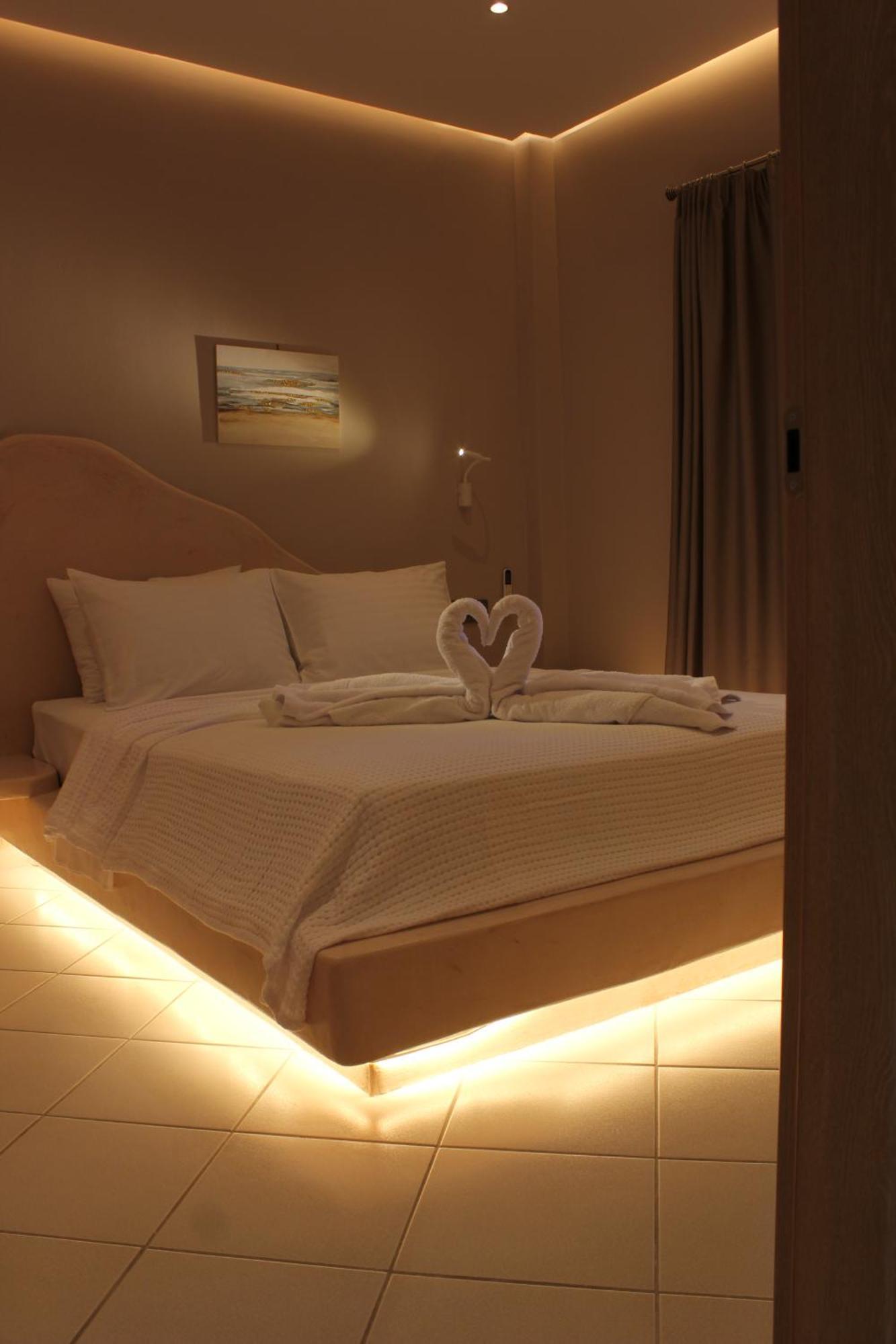 The Rock Luxury Homes Mesaria Buitenkant foto